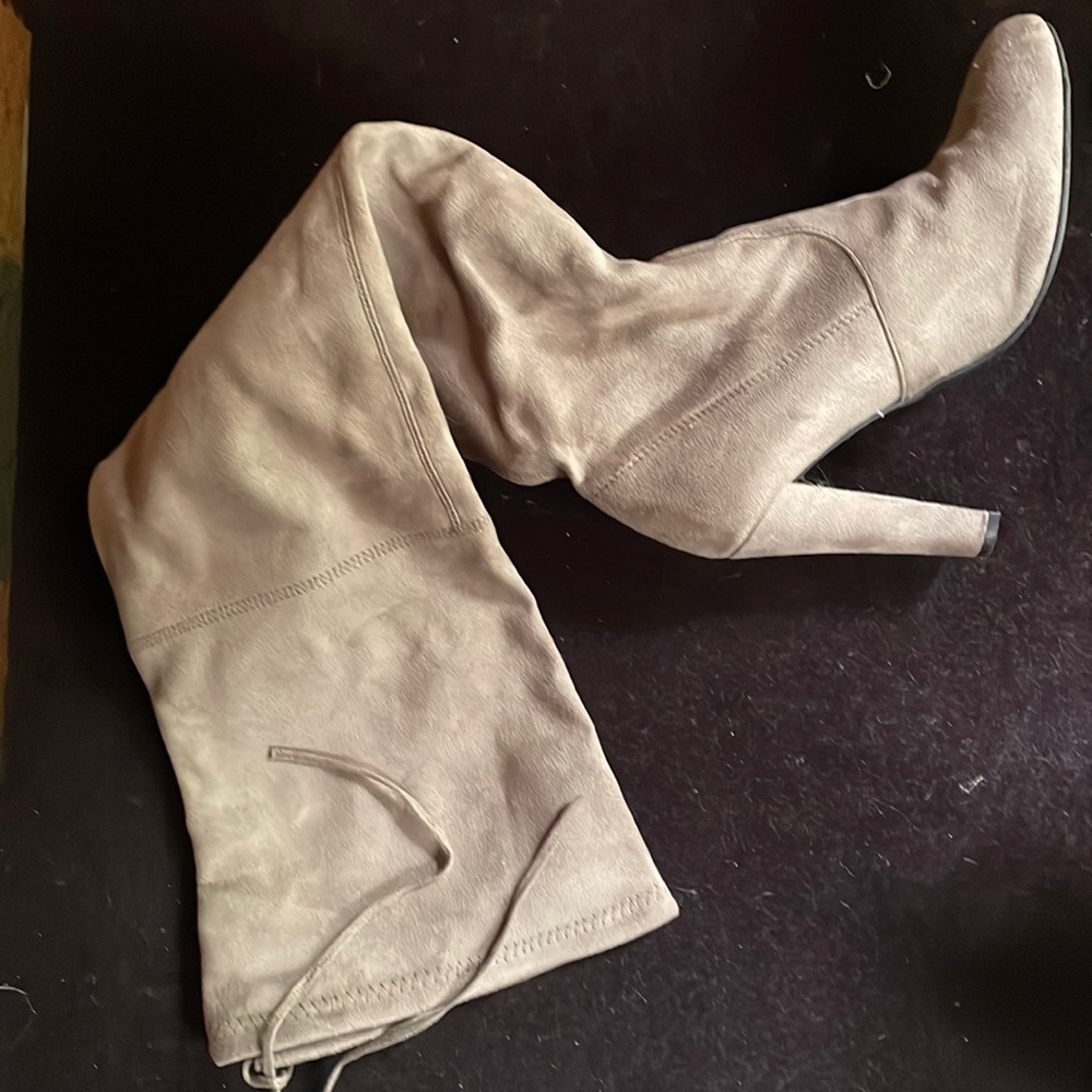 Steve Madden thigh high heeled boots in Taupe size 8.5